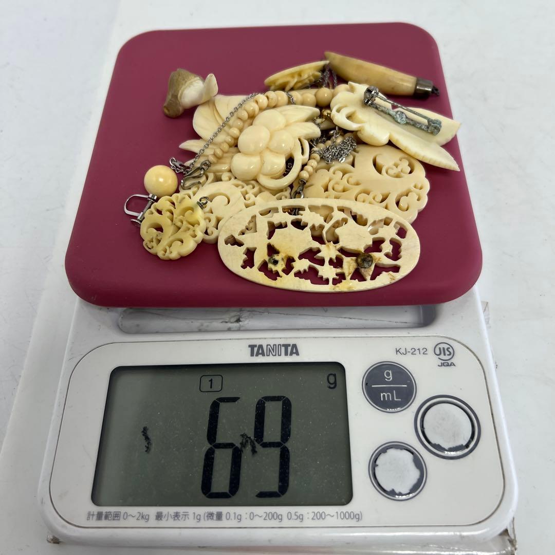 本抹香鯨　アクセサリー色々　69g タトヒサ　東さ8-0126☆2F