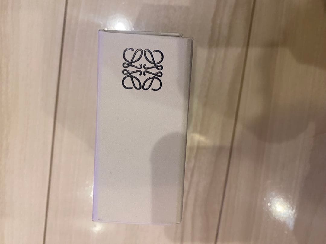 LOEWE ゴールド リボンブローチ