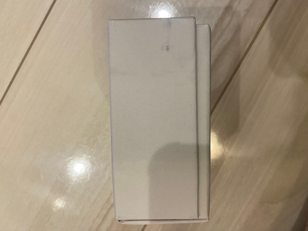 LOEWE ゴールド リボンブローチ