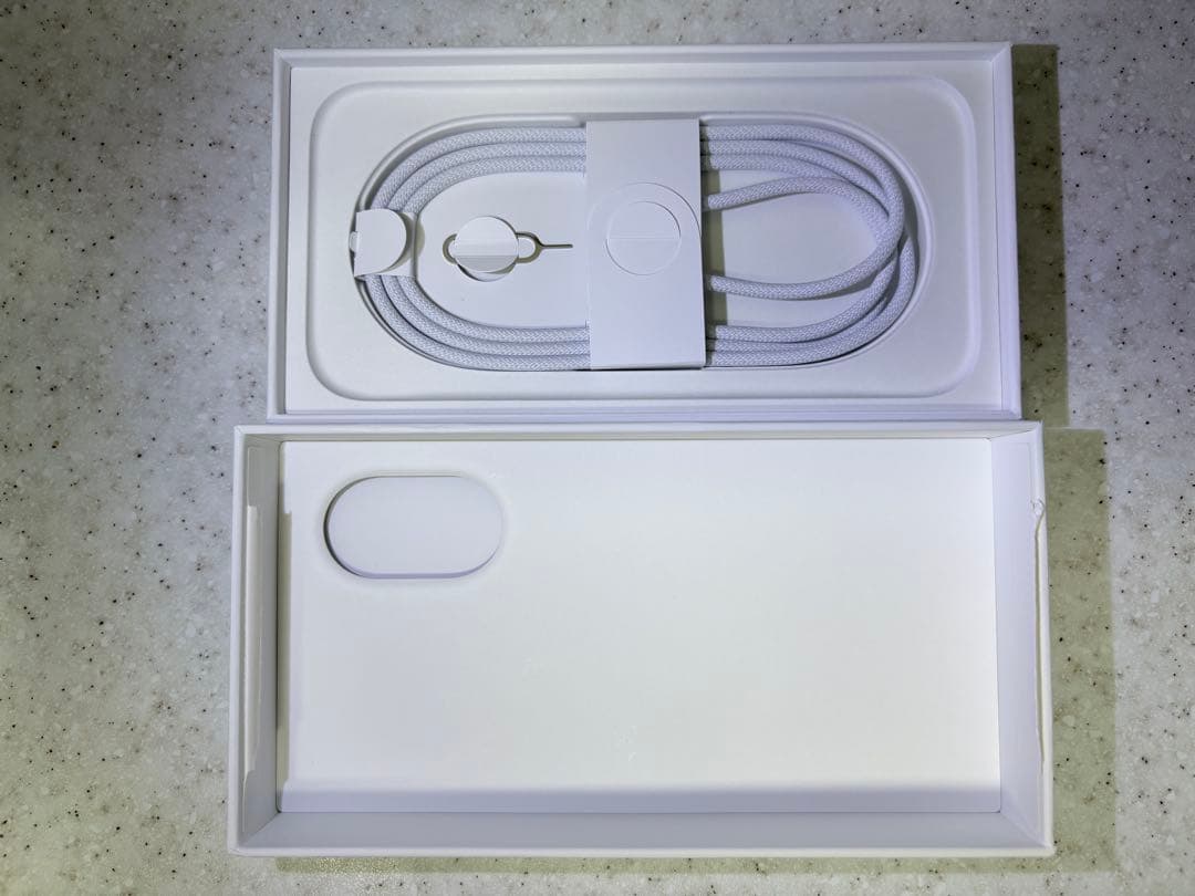 Apple iPhone 16 本体 128GB ティール