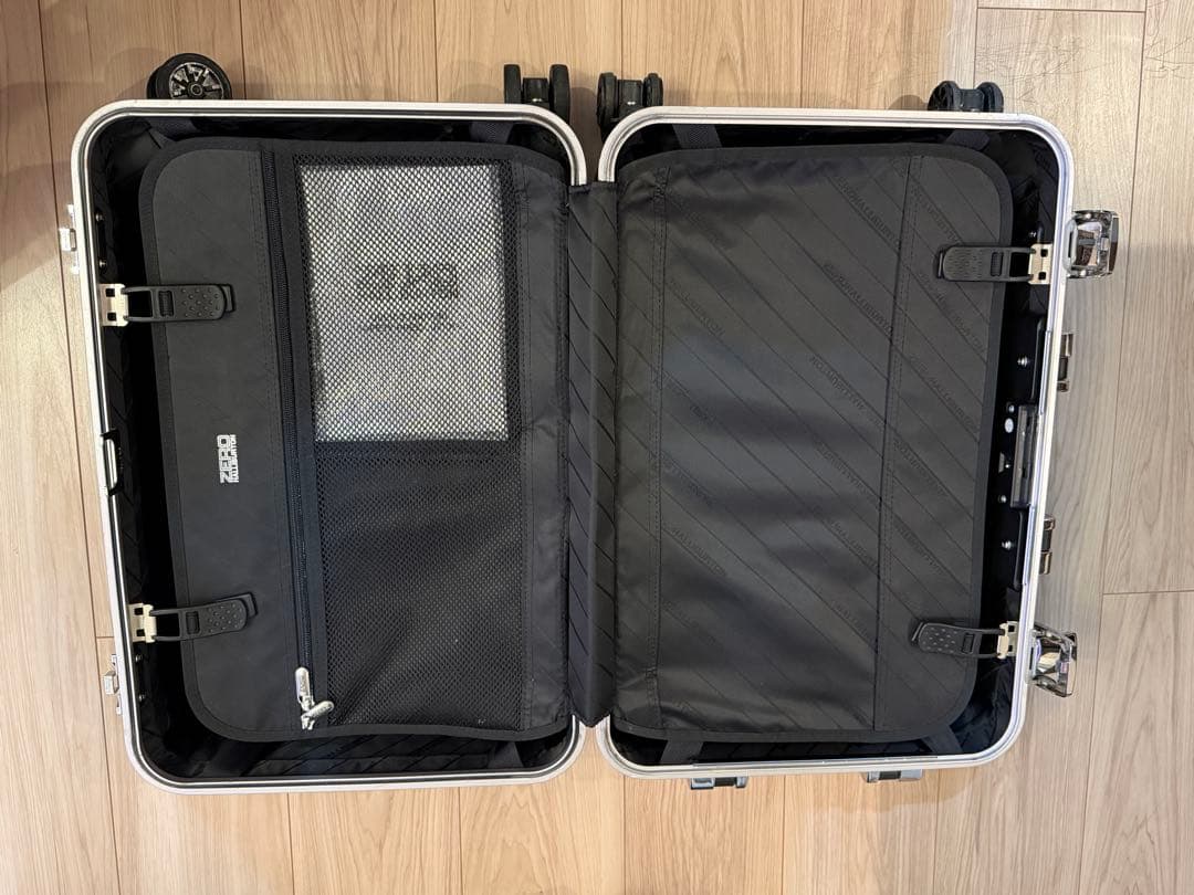 ZERO HALLIBURTON ゼロハリバートン　キャリーケース グレー