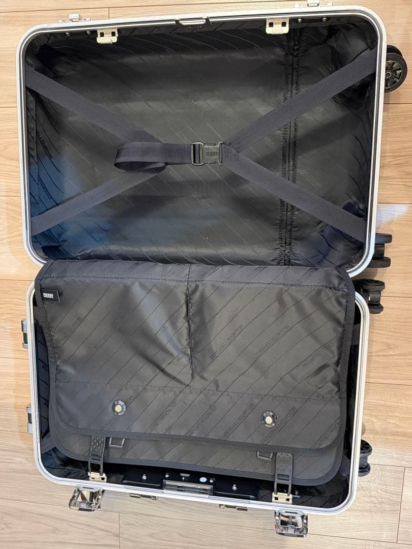 ZERO HALLIBURTON ゼロハリバートン　キャリーケース グレー