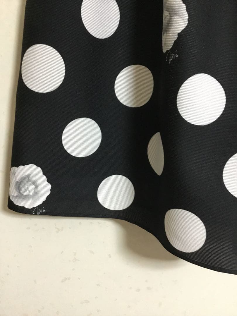 ☆一度着用美品フレアスカート 黒と白の水玉模様