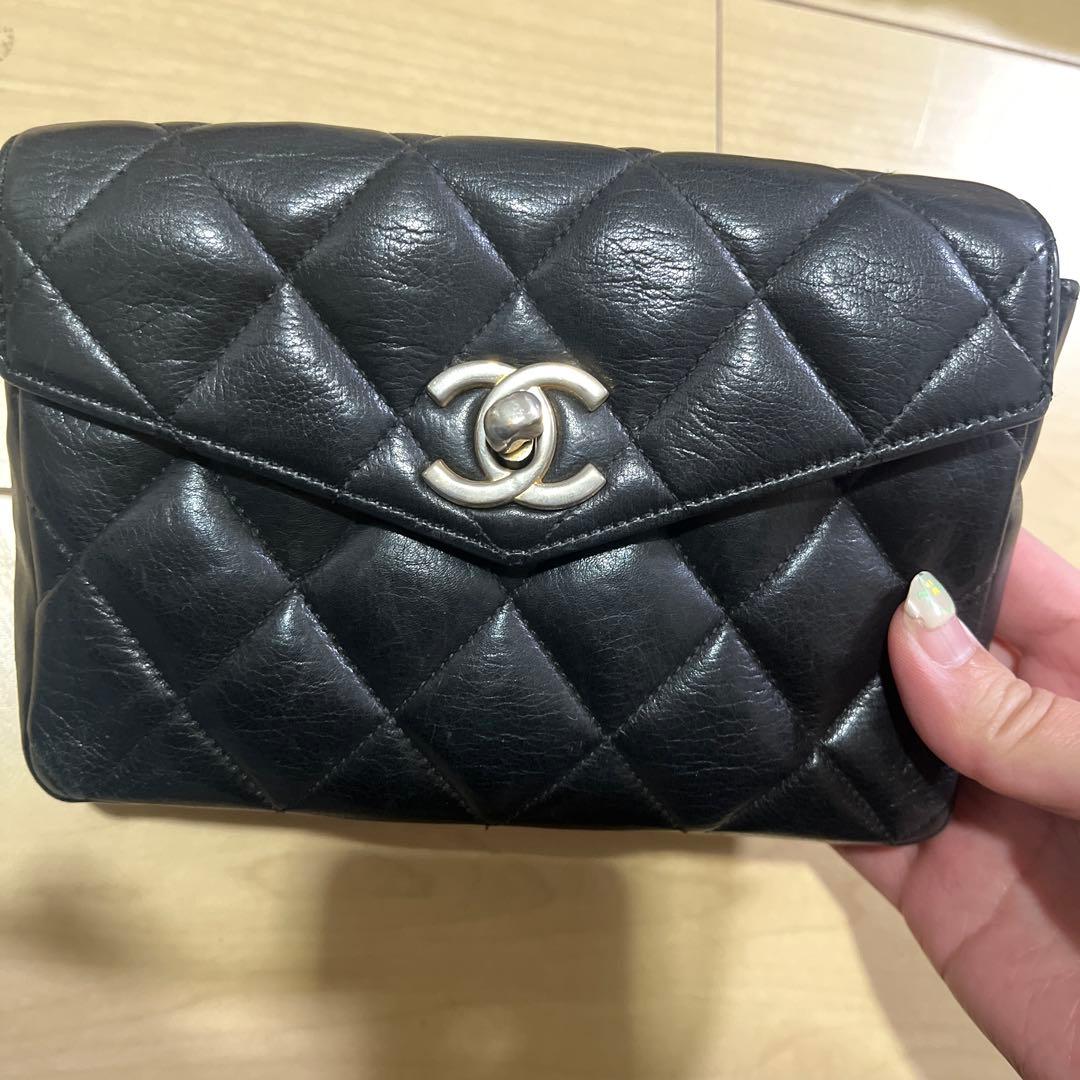 tiara gold　　CHANEL 黒 キルティング