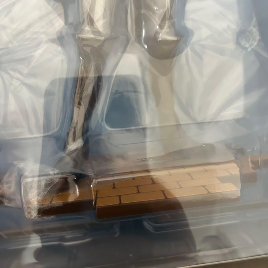 エルヴィン　1/8 フィギュア　千値練　BRAVE ACT　進撃の巨人