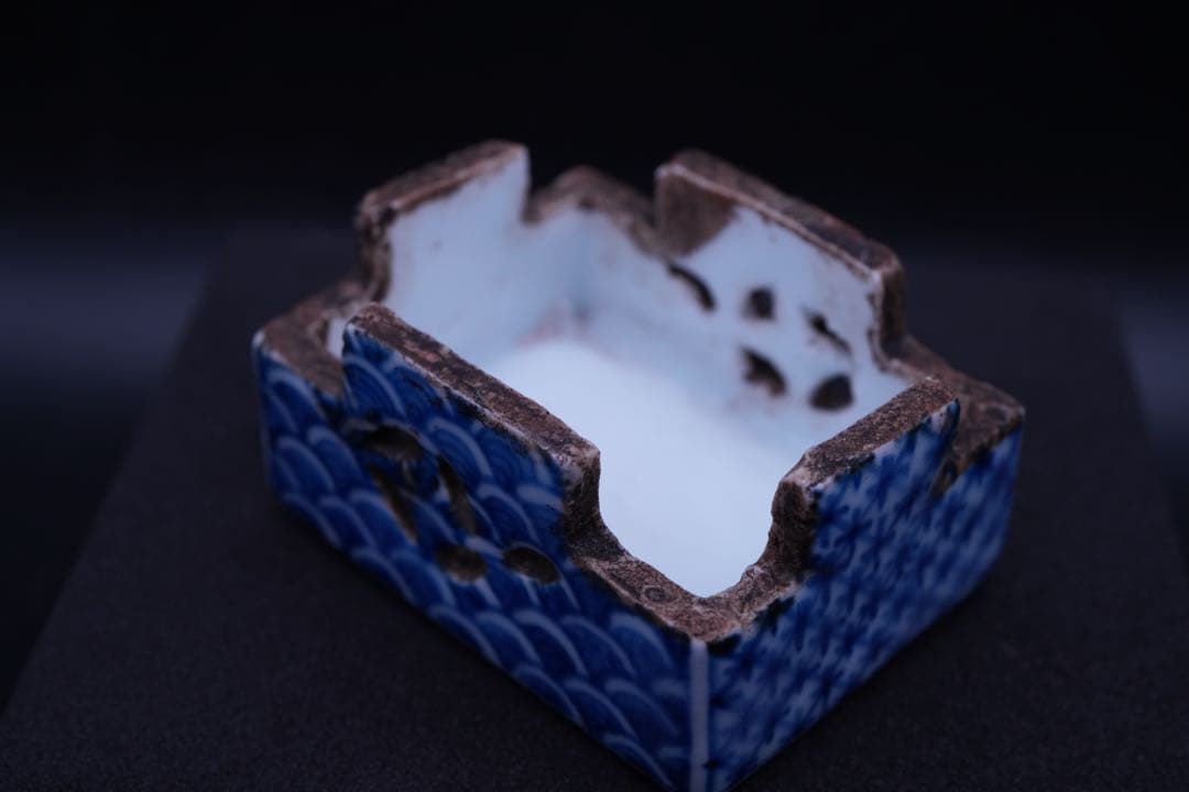 （香 1） 永保長春の染付 透入り 香合