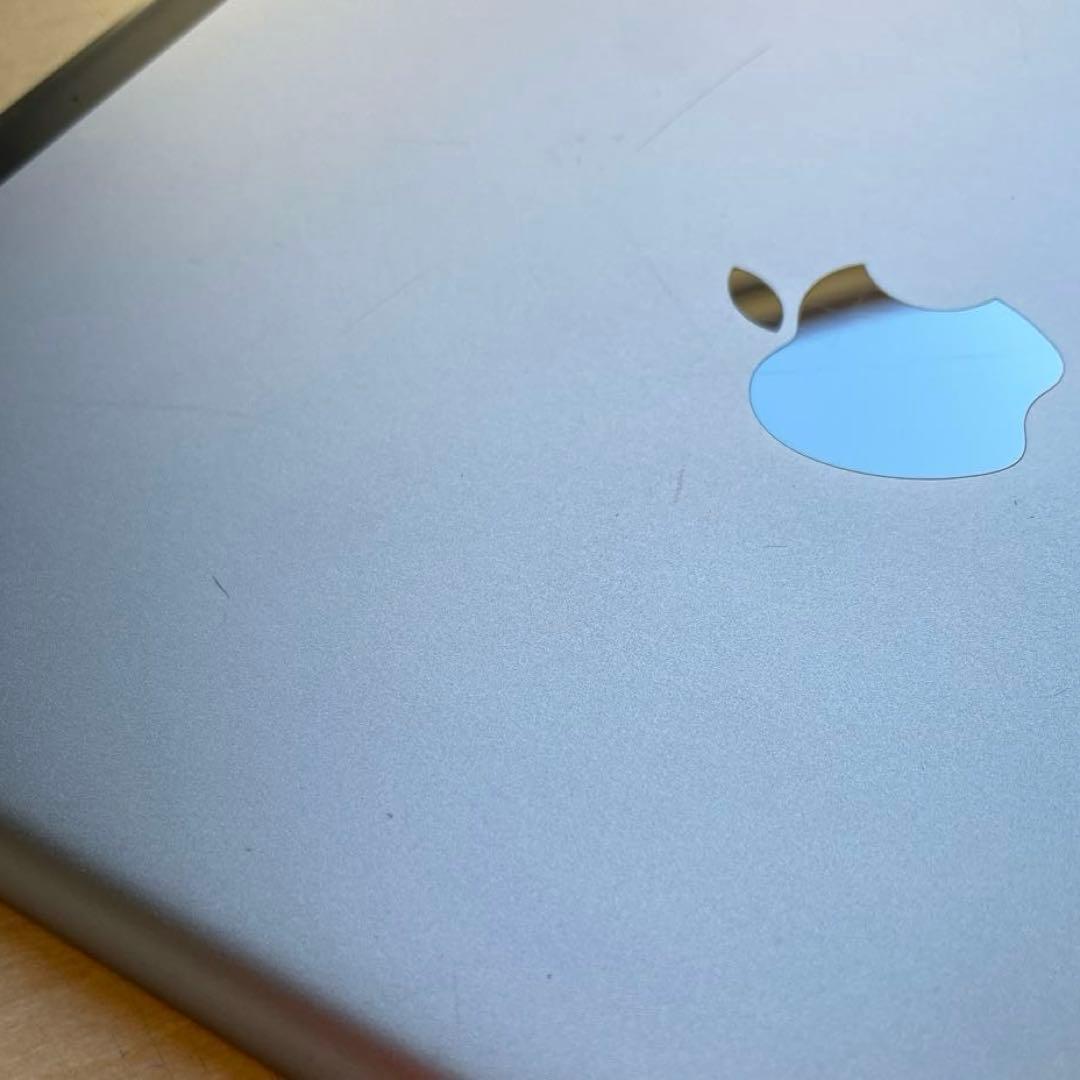 iPad 第5世代　スペースグレイ　32GB SIMフリー　A1823