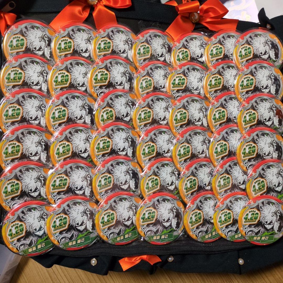 クロワッサン♡僕のヒーローアカデミア　爆豪勝己　缶バッジ　2024　42個