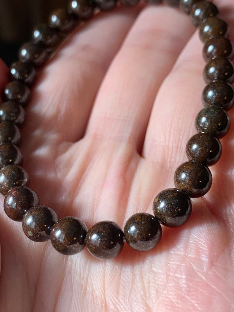 世界最古の石　46億年前の隕石コンドライト　太陽系最古の隕石　石質隕石　鉄隕石