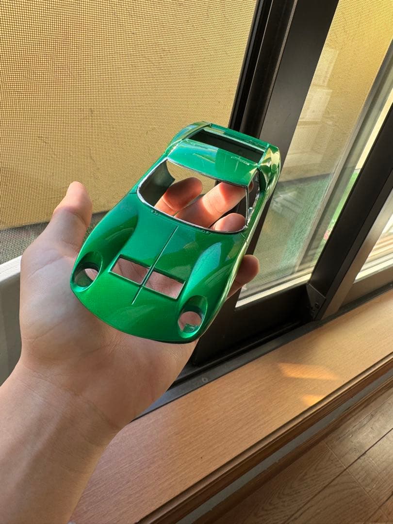 ランボルギーニミウラ　プラモデル完成品　1/24