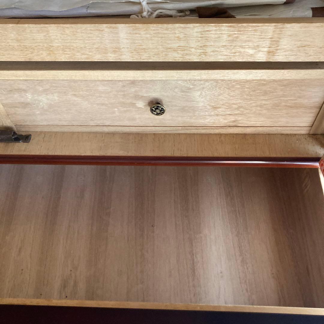 桐和箪笥 ・着物用・鎌倉彫調模様