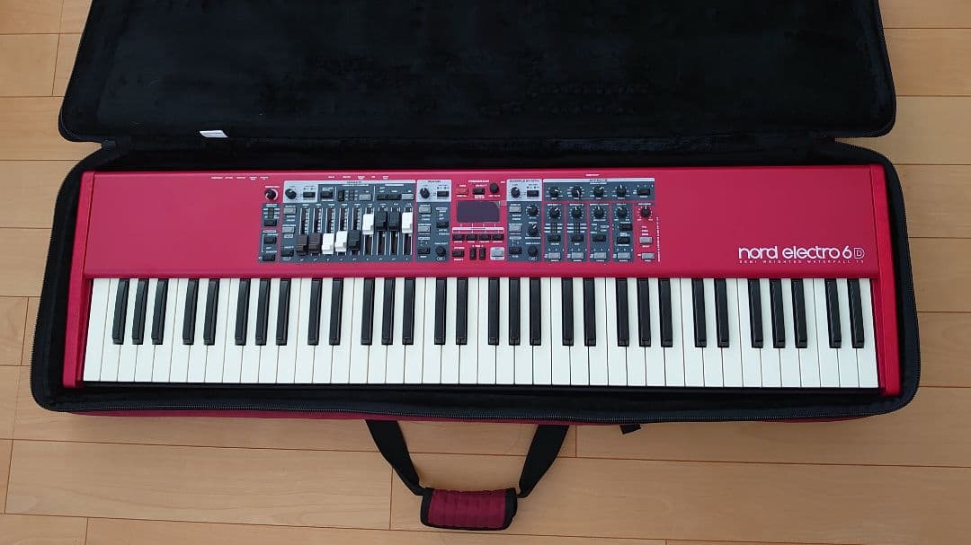 Nord Electro 6D 73鍵 純正ケース＆他社製ペダル付き
