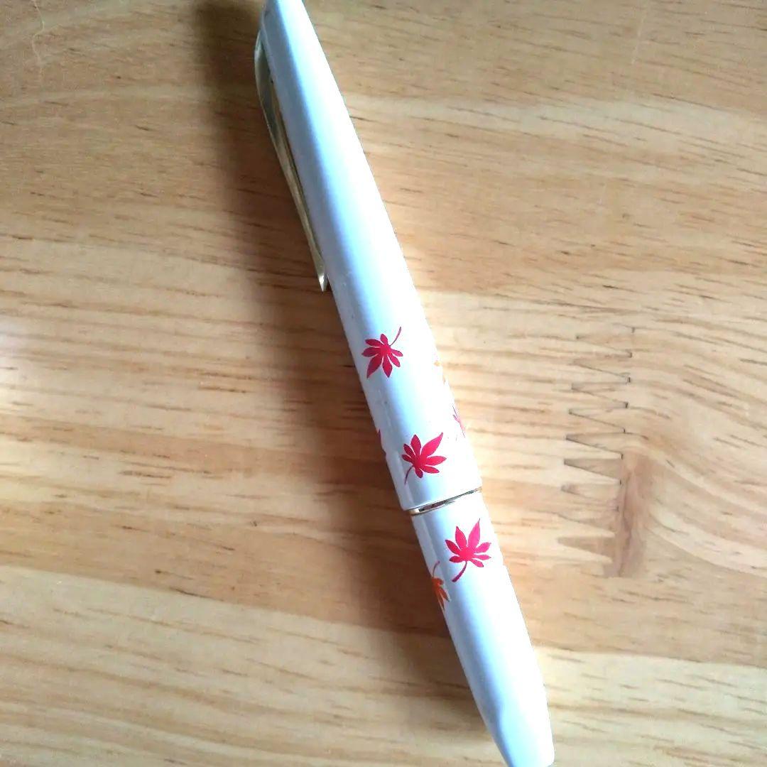 プラチナPlatinum万年筆 昭和レトロ ホワイトもみじ柄