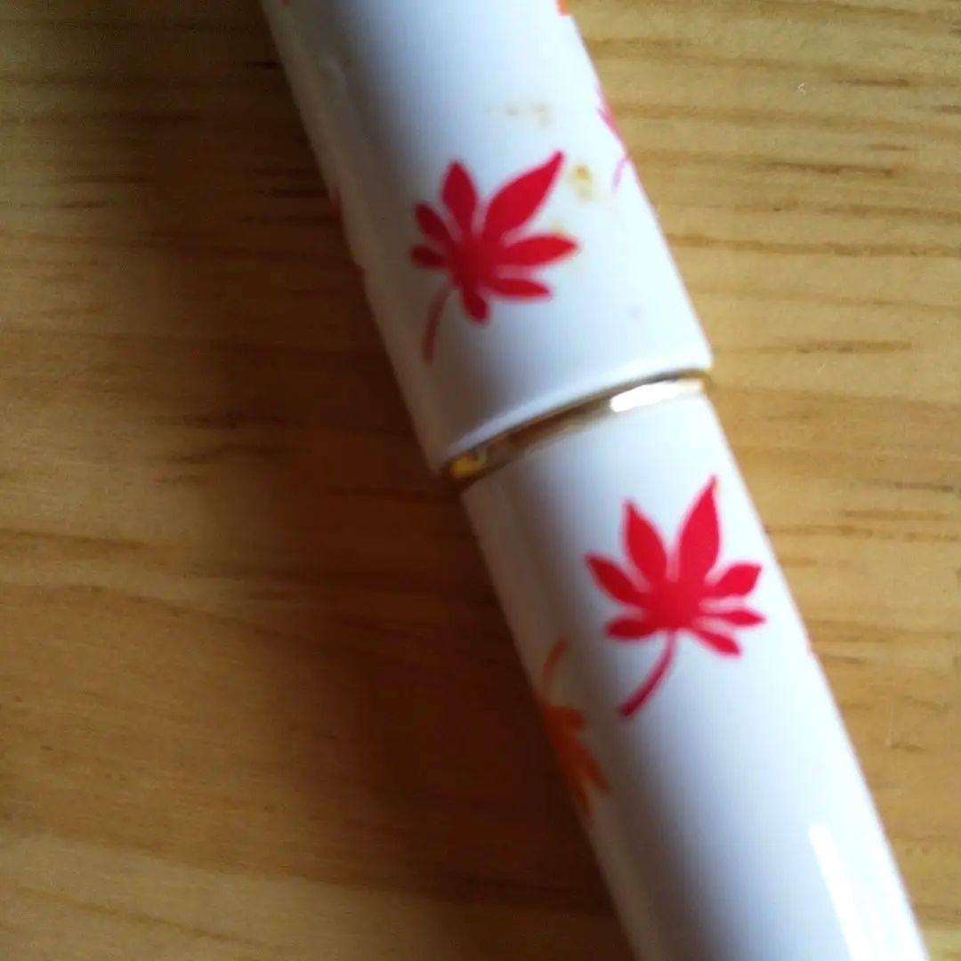 プラチナPlatinum万年筆 昭和レトロ ホワイトもみじ柄