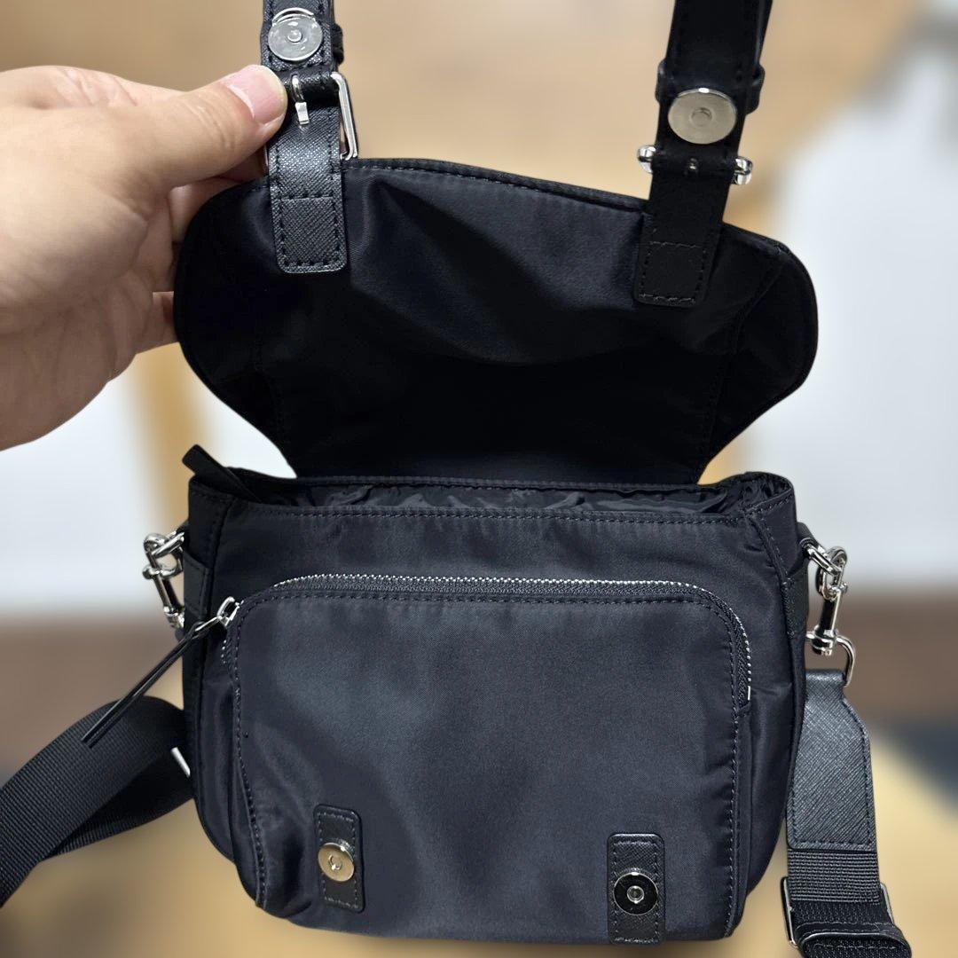 TORY BURCH トリーバーチ ナイロンショルダーバッグ ブラック