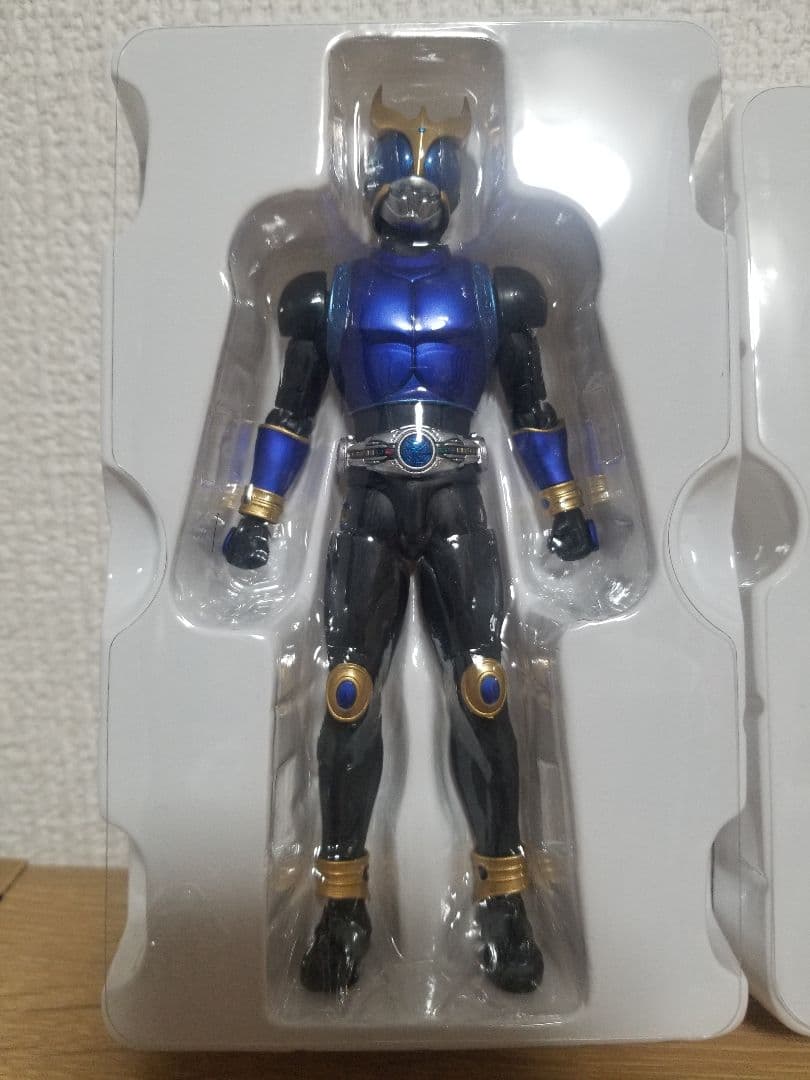 仮面ライダークウガ　真骨彫　ドラゴンフォーム