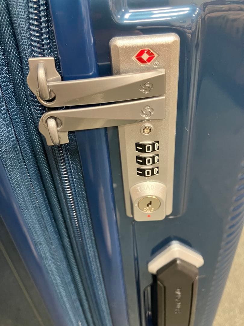 サムソナイト　ヴォラント　スピナー61（Mサイズ）