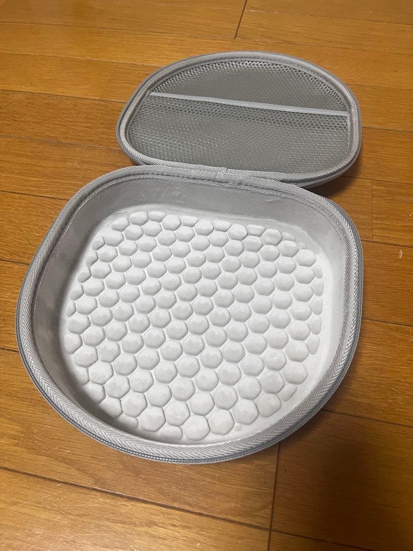 【正規品/美品】AirPods Max 本体 スペースグレイ　ケースなどおまけ付