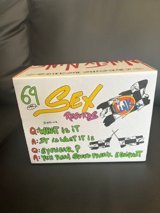 クロムハーツ　sex records サングラス　フィギュア　海外限定