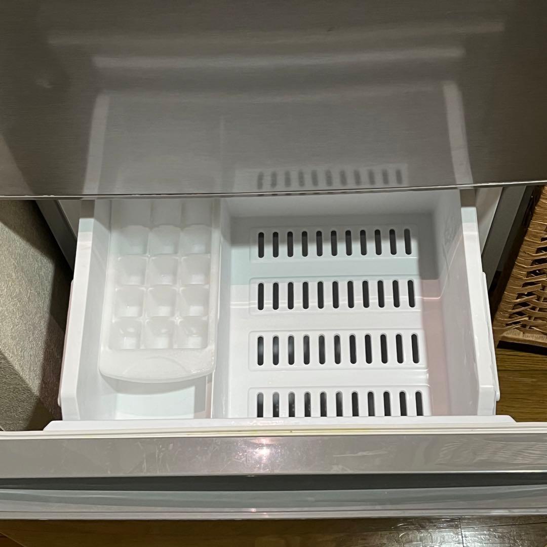 アクア　冷凍冷蔵庫　AQUA AQR-13J(S)形　2020年製