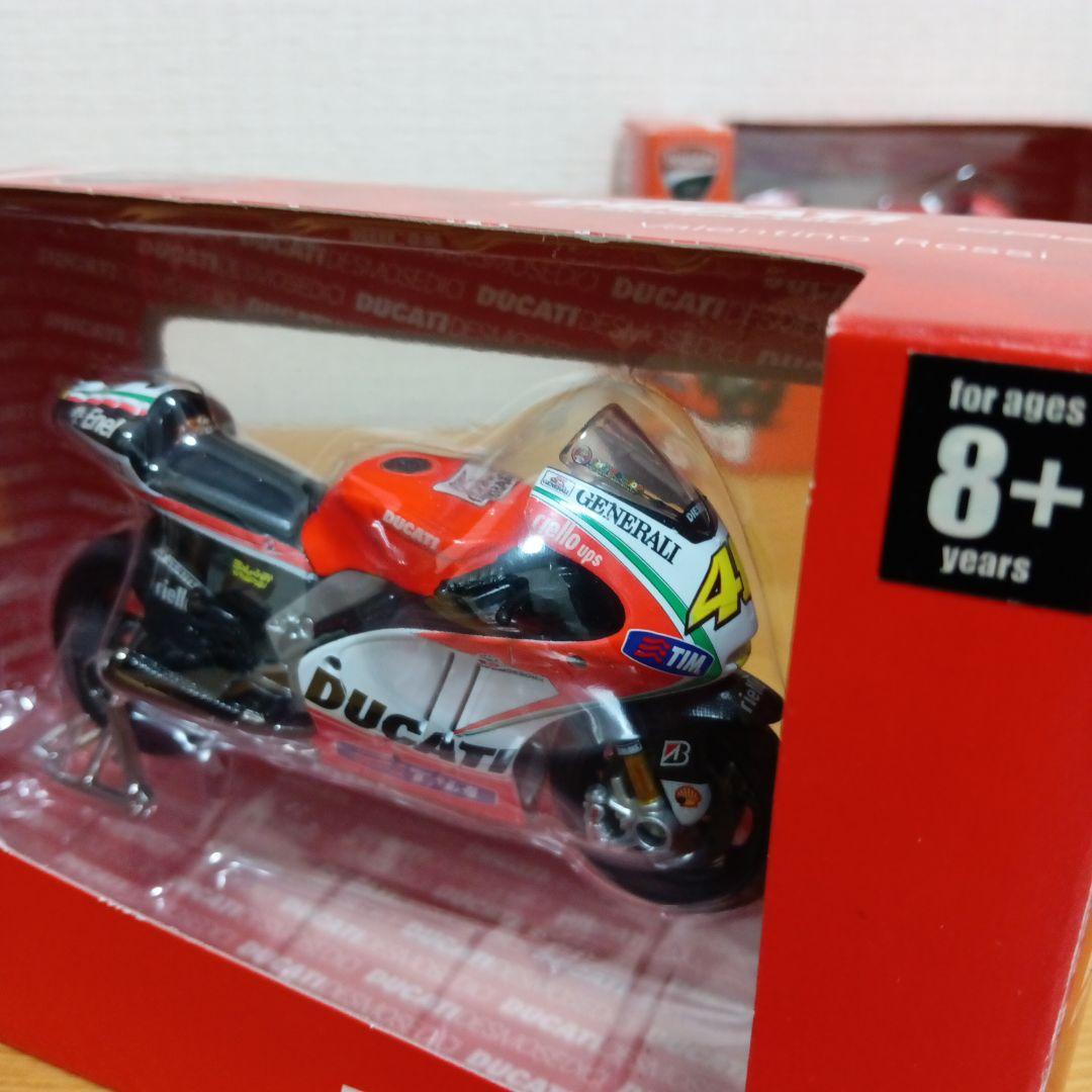 Ducati 1/18　GPレーシングモーターサイクルシリーズ