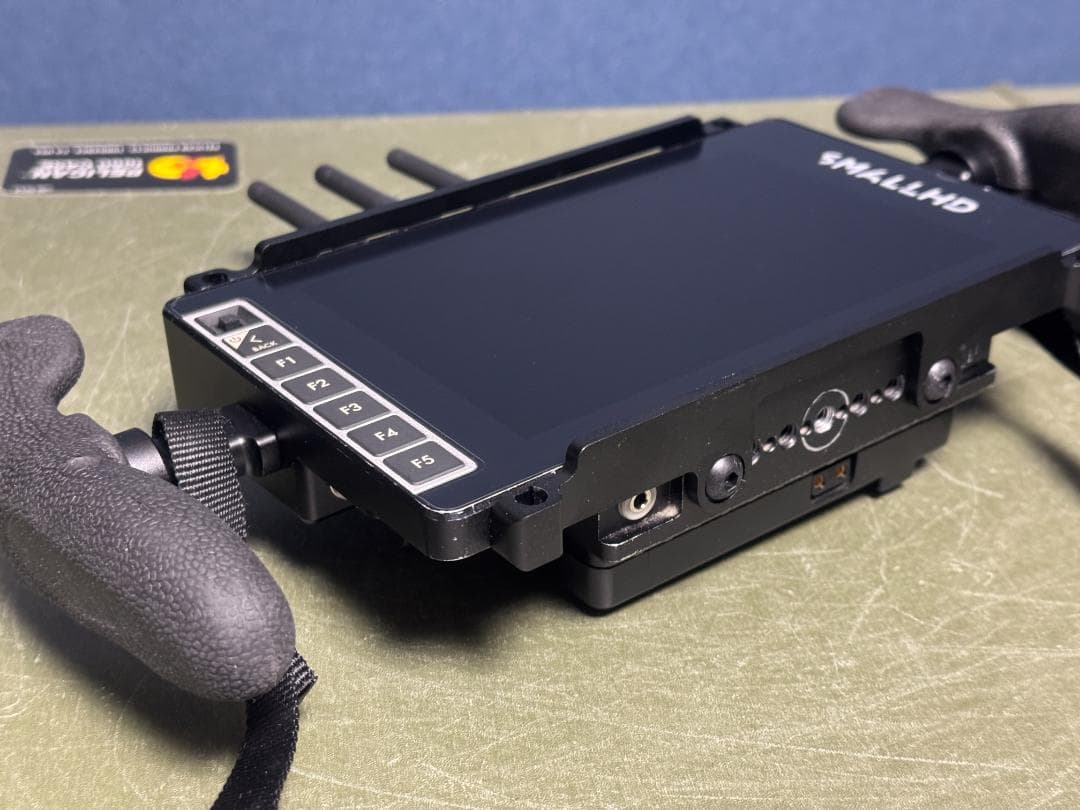 SmallHD 703 Bolt Directors Monitorセット
