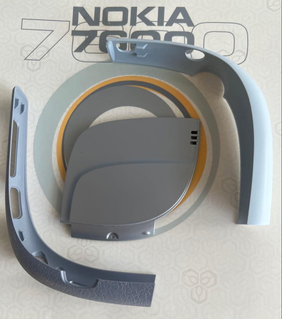 Y*A様 Nokia 7600 本体 ホワイト/ゴールド