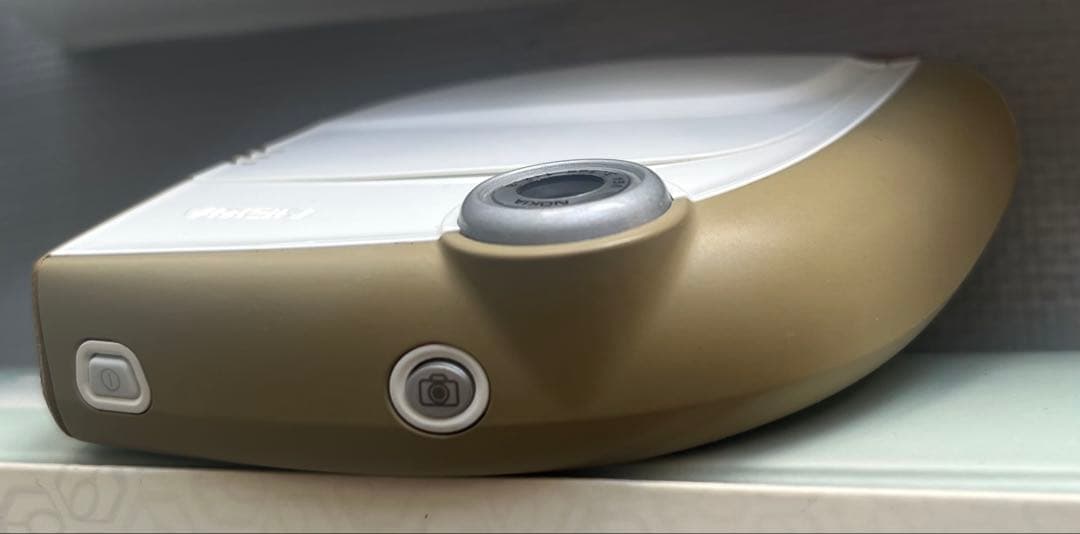 Y*A様 Nokia 7600 本体 ホワイト/ゴールド