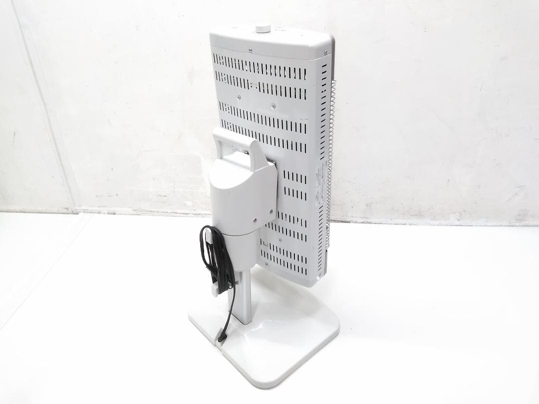 コロナ 遠赤外線ストーブ コアヒート AH-12RA 2018年製 ♪