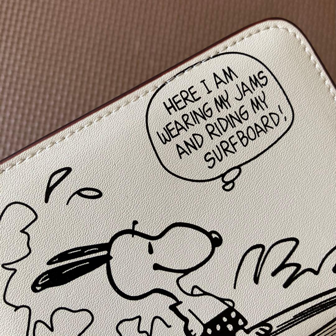 【大人気】【COACH X PEANUTS】ビルフォールドウォレット チョーク
