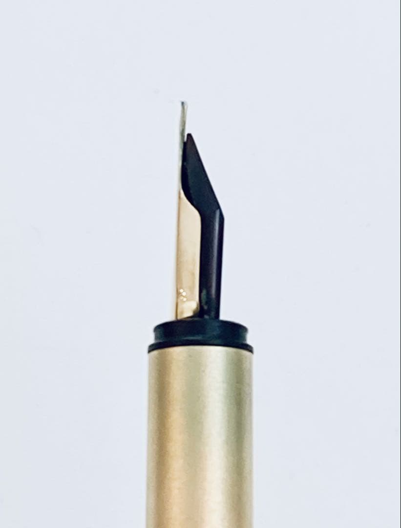 ペン先14金◆モンブラン 高級万年筆 ノブレスゴールドMONTBLANC 金張り