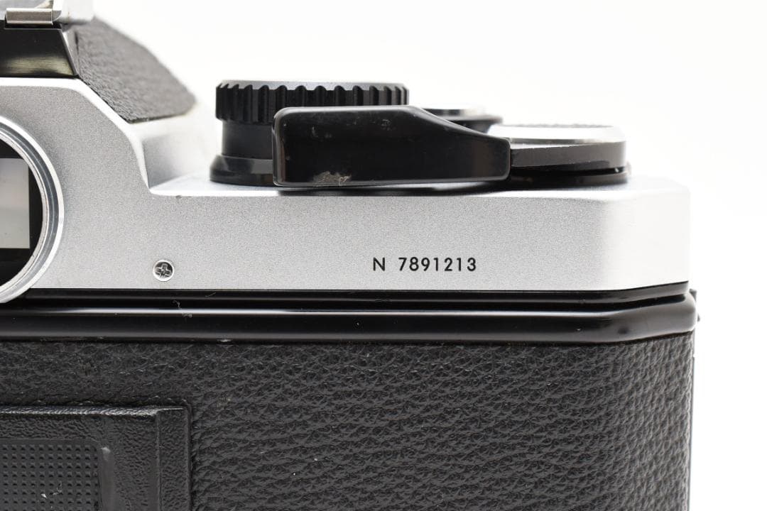美品 ニコン NEW FM2 シルバーフィルムカメラ モルト新品交換済 B577
