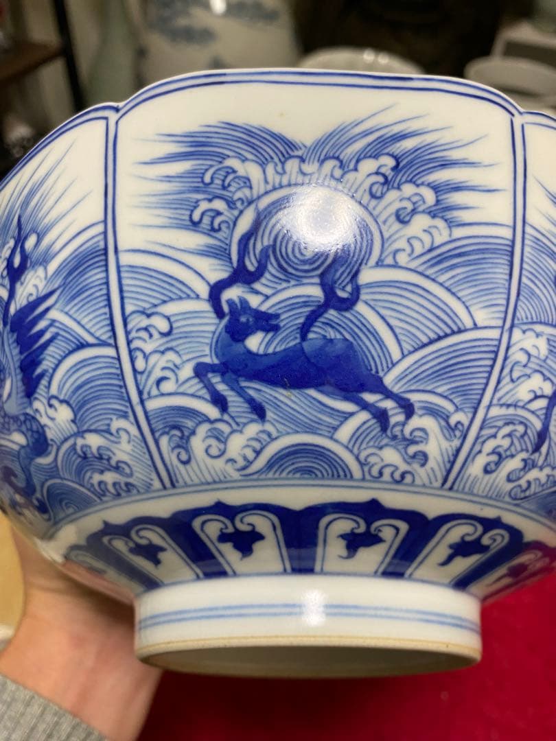 清朝　青い波と魚の絵柄の八角皿