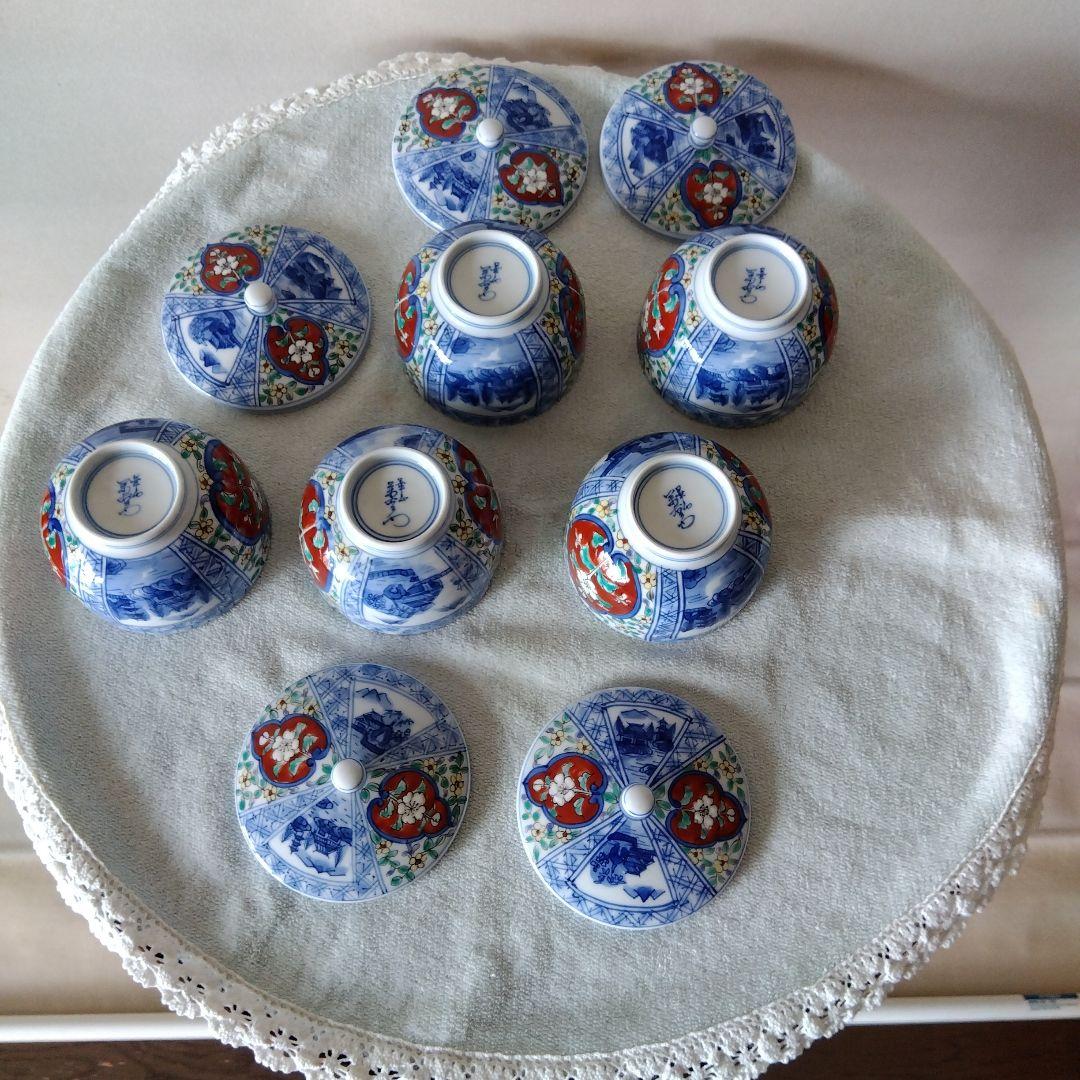 華山萬右衛門作　染錦草花間取山水蓋付湯呑揃