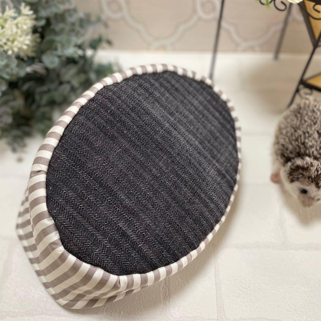 ハリネズミ寝袋　部屋んぽソファE