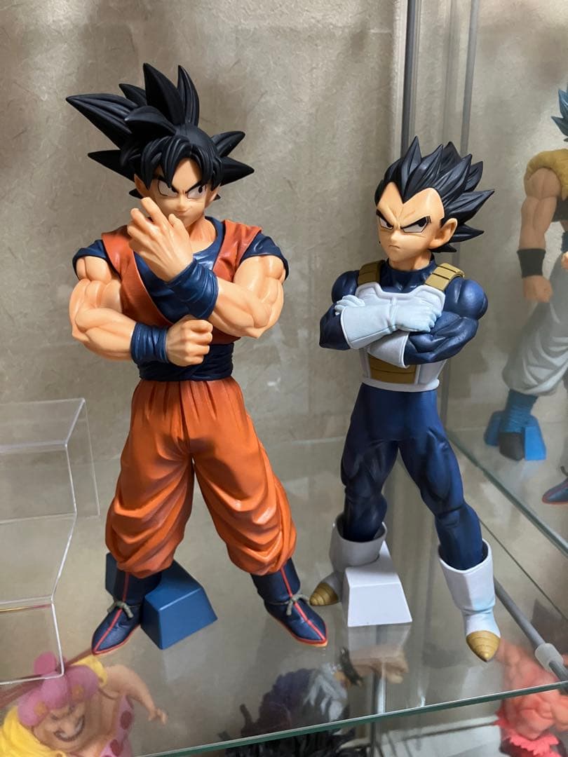 国内正規品　ドラゴンボール 孫悟空 ベジータ ストロングチェインズ 2体セット