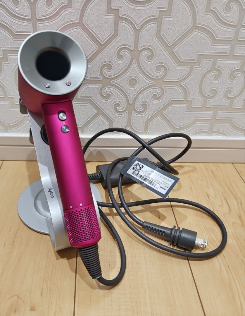 ダイソン ドライヤーDyson supersonic ionic HD03