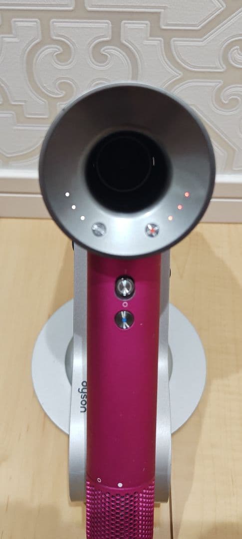 ダイソン ドライヤーDyson supersonic ionic HD03