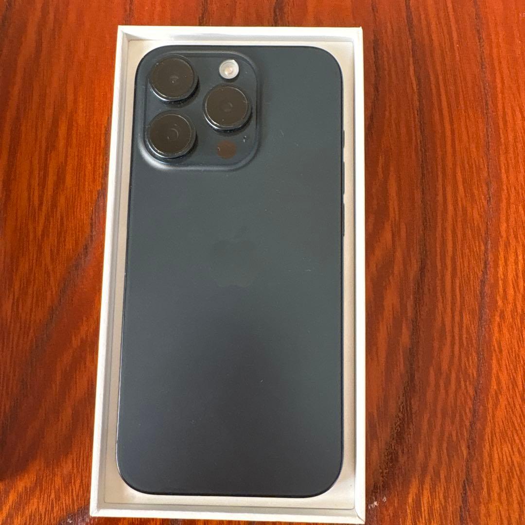 iPhone15pro ブルーチタニウム 256GB おまけケース付き