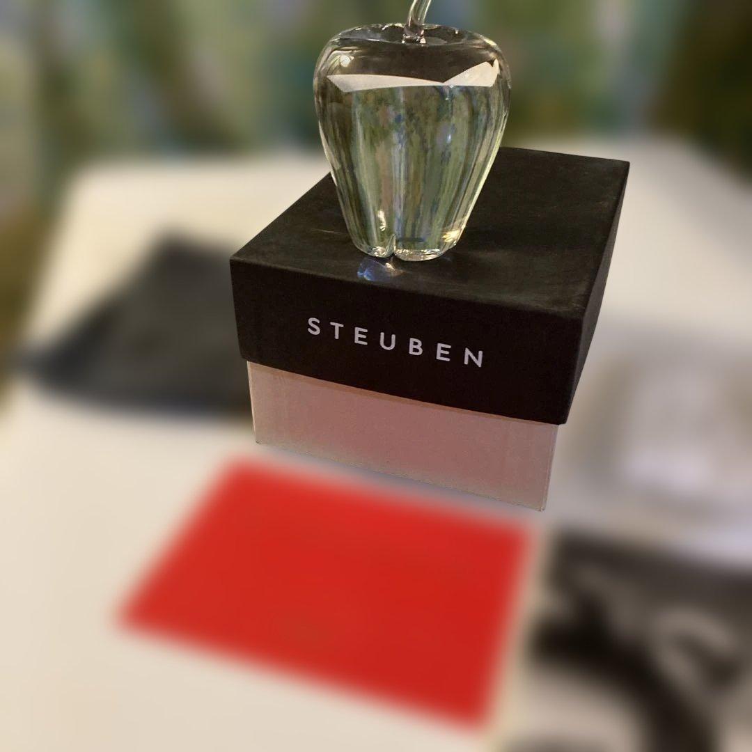 STEUBEN ガラス　りんご　最後の一つ