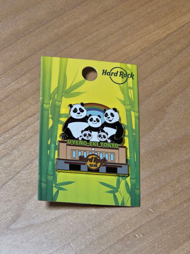 ハードロックカフェ 上野 パンダ ピンバッジ