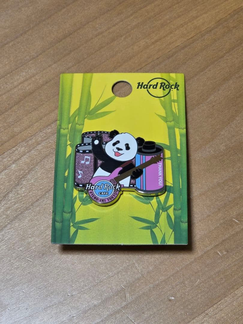 ハードロックカフェ 上野 パンダ ピンバッジ