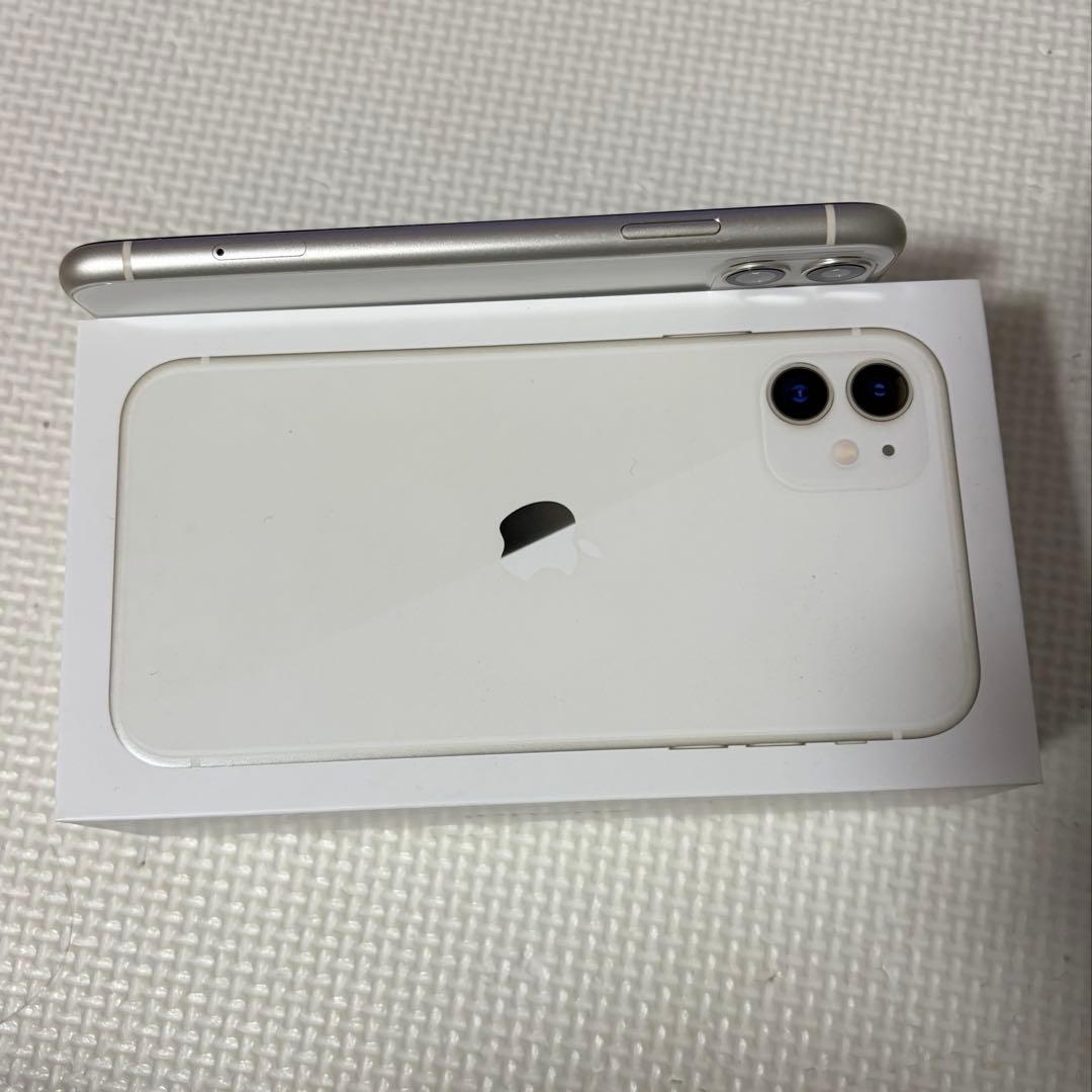 メルユミティ【美品・SIMフリー】iPhone11 128GB ホワイト