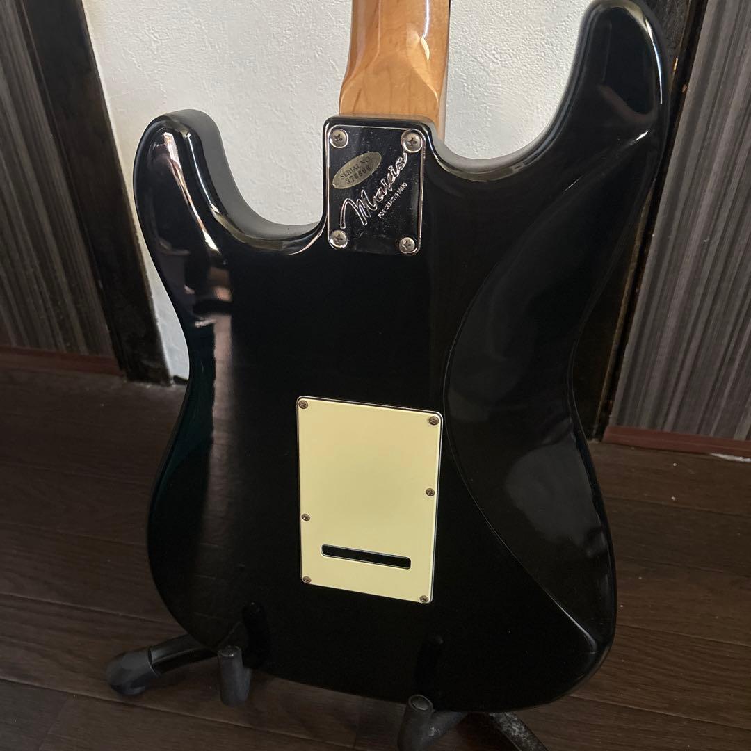 Mavis MST-800 ストラトキャスタータイプ