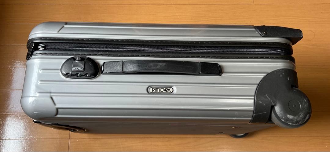 リモワ　サルサ　33L 機内持ち込み