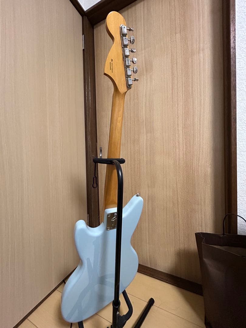 Fender  Cobain Jag-Stang ジャグスタング