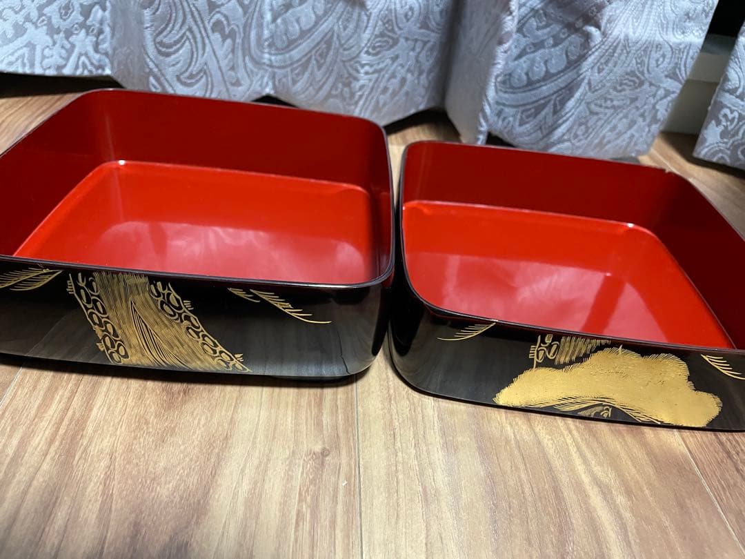 お重箱　　骨董　漆塗り