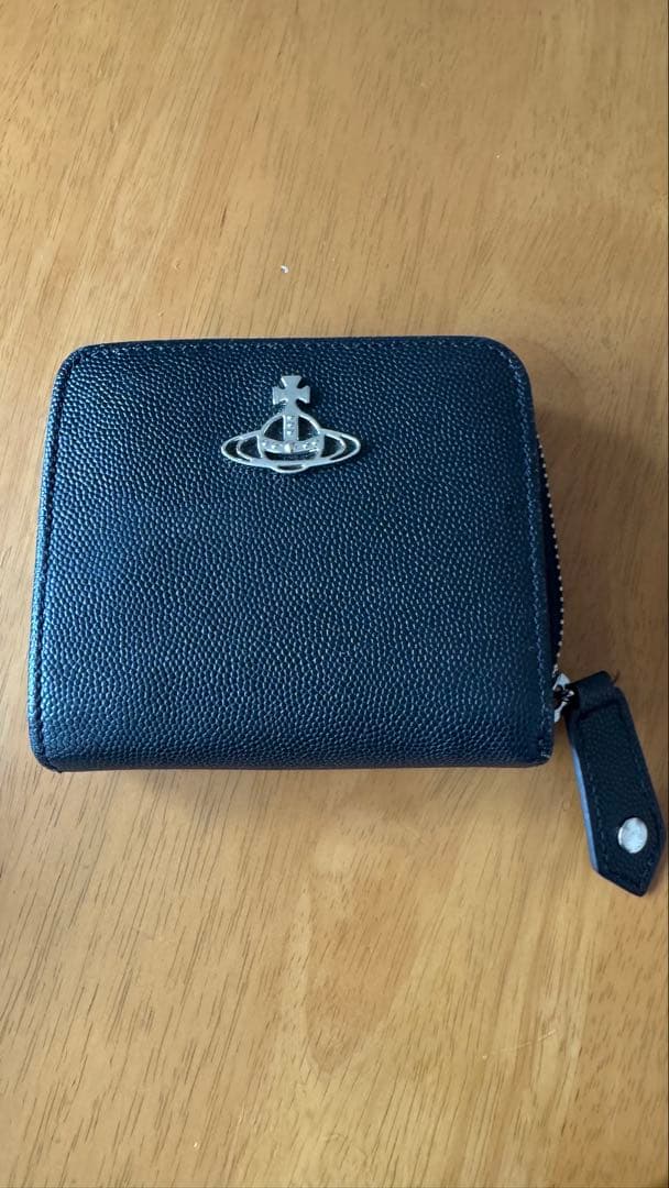 ヴィヴィアン ウエストウッド 二つ折り財布