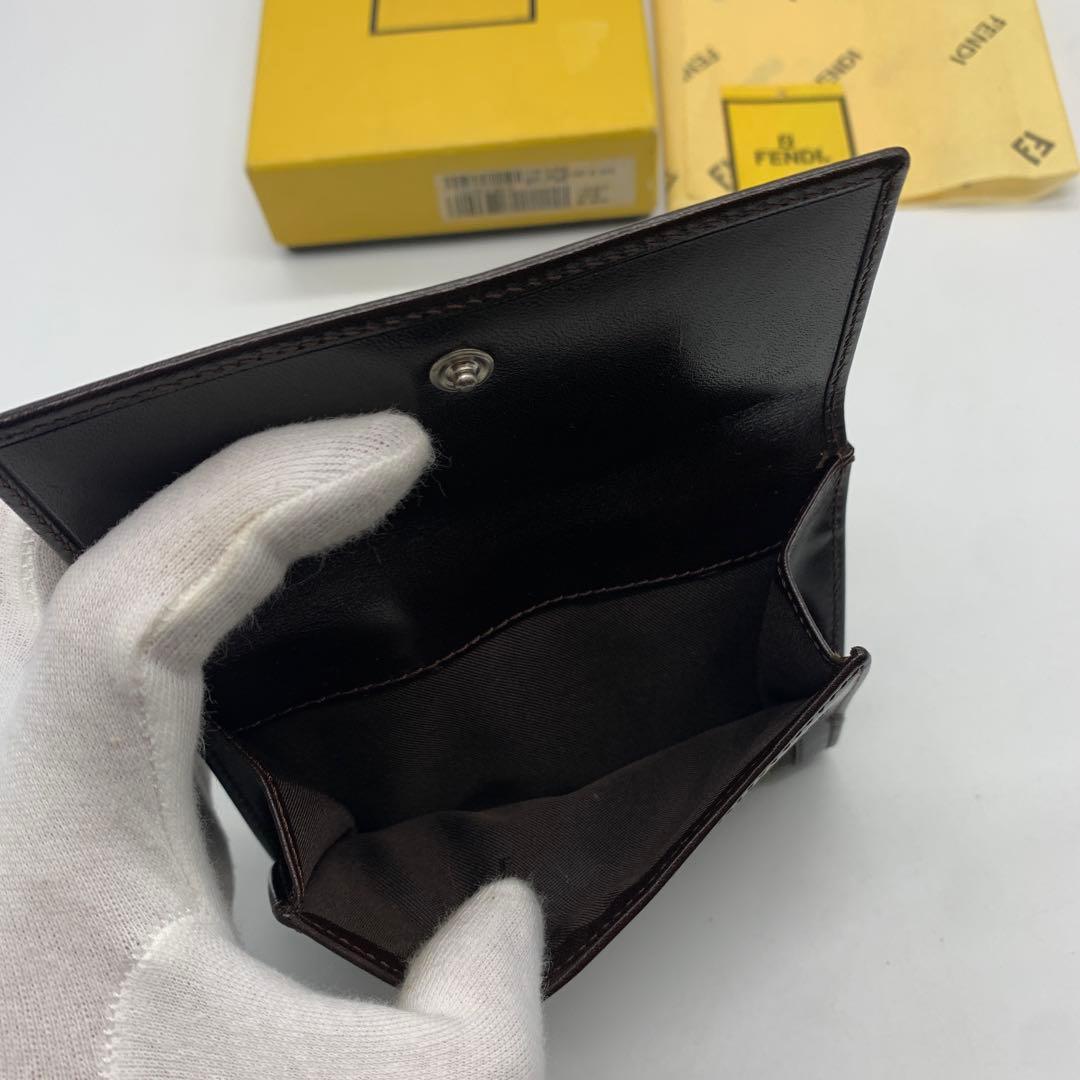 ☆新品未使用☆FENDI☆フェンディ☆二つ折り財布