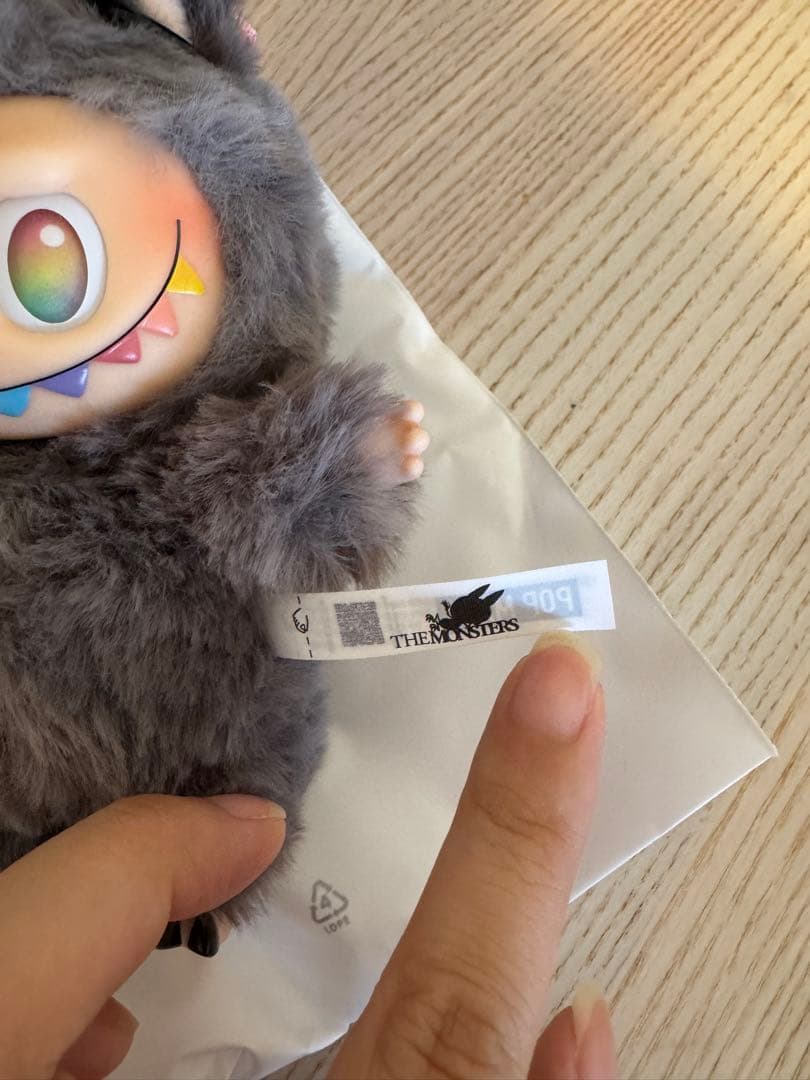 正規品LABUBUエナジー シークレット SECRET ラブブ